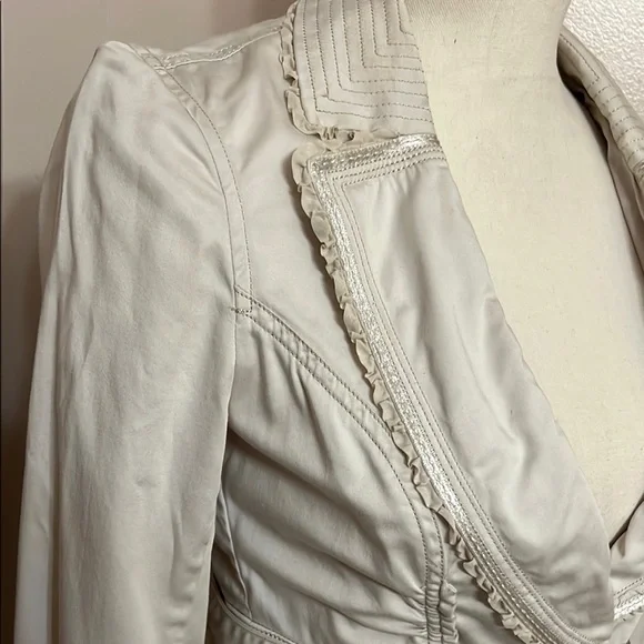 White House Black Market Cream Blazer with Tie Closure - Picture 4 of 9